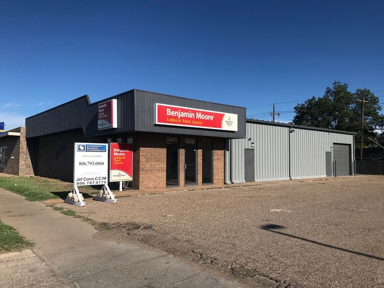 More Photos Of 2006 50th St, Lubbock Flex For Lease