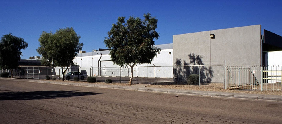 More Photos Of 4932 W Colter St, Glendale Warehouse For Sale