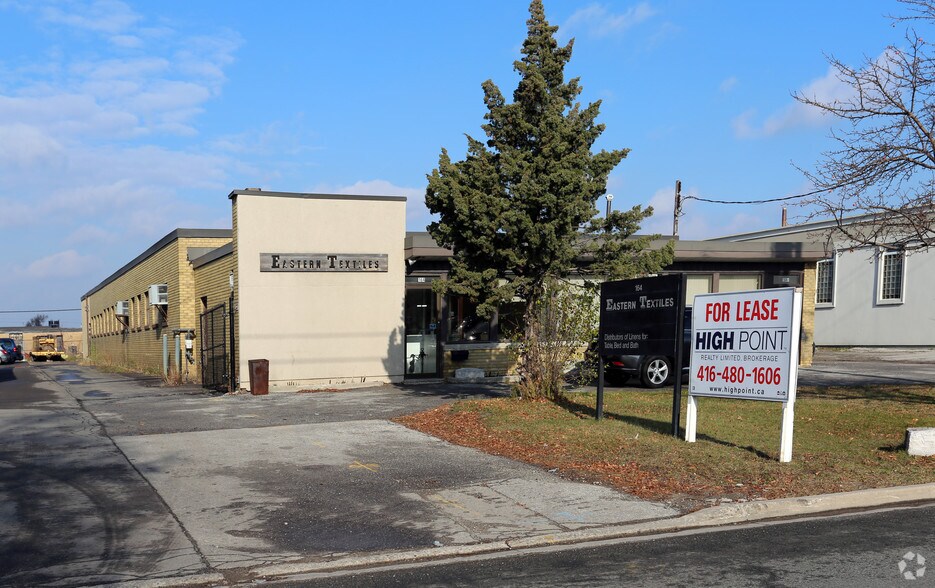 More Photos Of 164 Bentworth Ave, Toronto Showroom For Lease