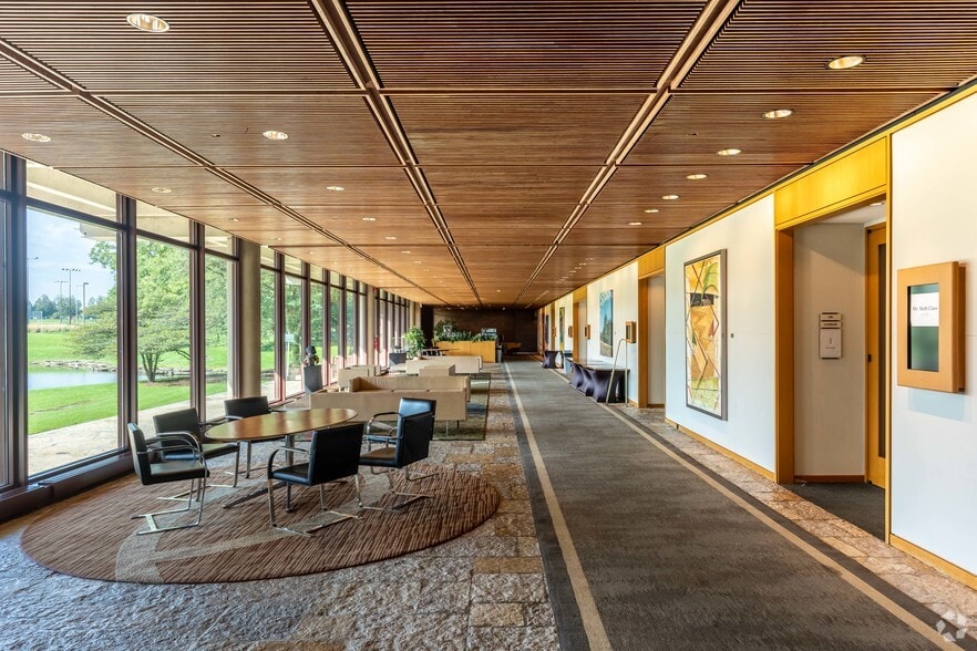 More Photos Of 2715 Jorie Blvd, Oak Brook Office For Sale