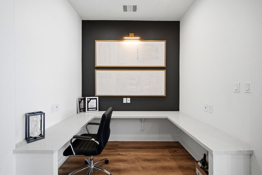 More Photos Of 23309 Kuykendahl Rd, Tomball Office For Sale
