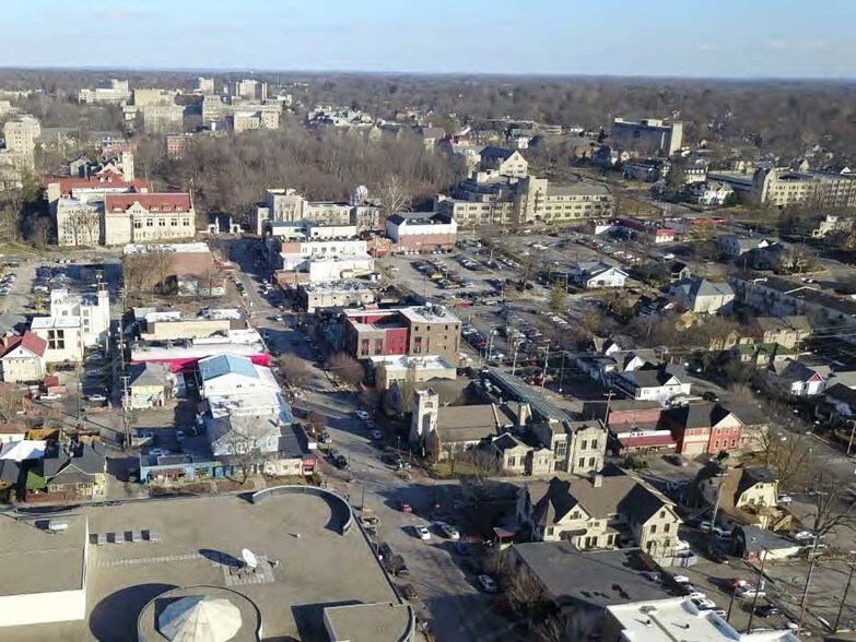 More Photos Of 322 E Kirkwood Ave, Bloomington Restaurant For Lease