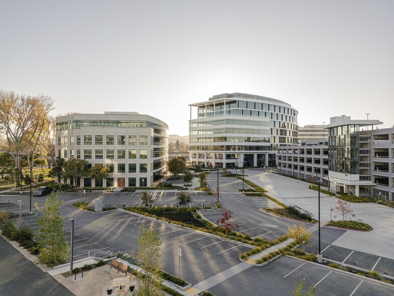 More Photos Of 567 Airport Blvd, Burlingame Office For Lease