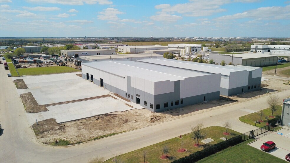 More Photos Of Bay Oaks Drive, Pasadena Unknown For Lease