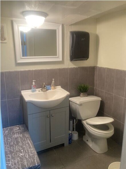 More Photos Of 887 Rutland Rd, Brooklyn General Retail For Lease