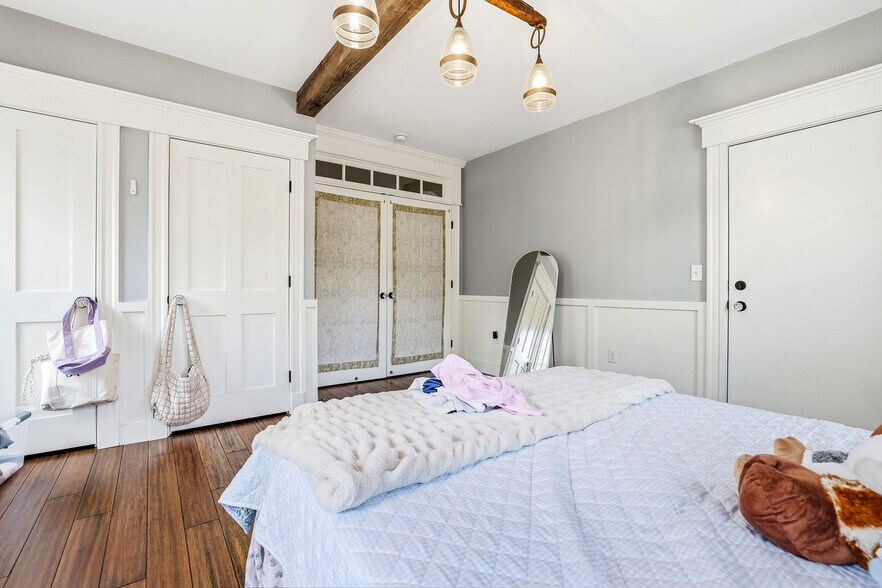 More Photos Of 1 Old Manchester Rd, Raymond Multifamily For Sale