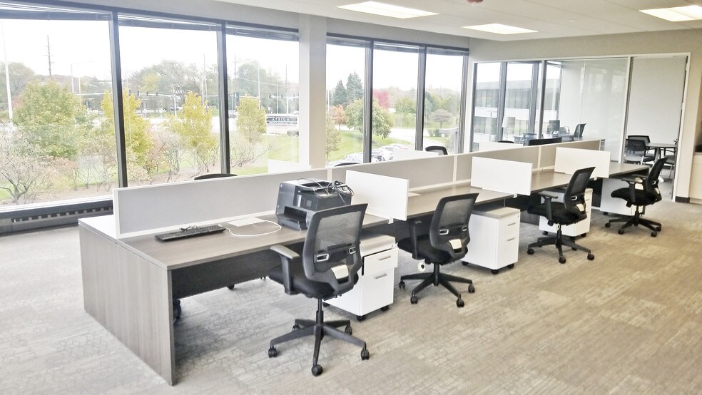 More Photos Of 2275 Half Day Rd, Bannockburn Office For Lease