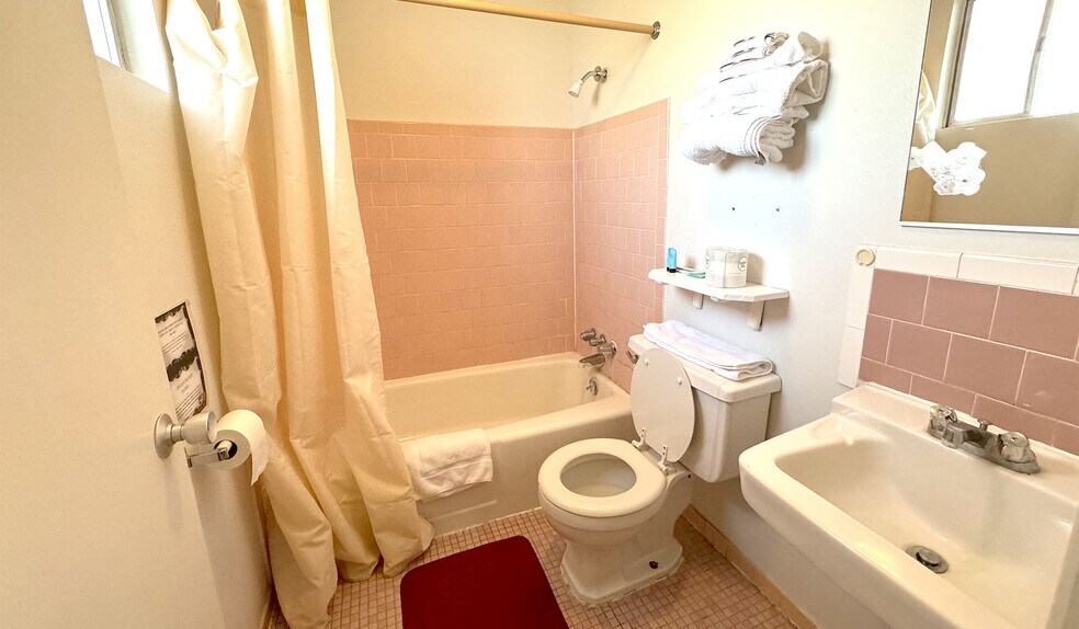 More Photos Of 21455 W I-40 Business, Seligman Hotel For Sale