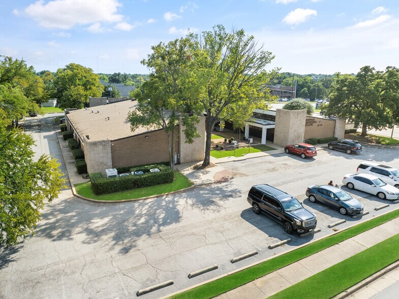More Photos Of 301-323 Westpark Way, Euless Medical For Lease