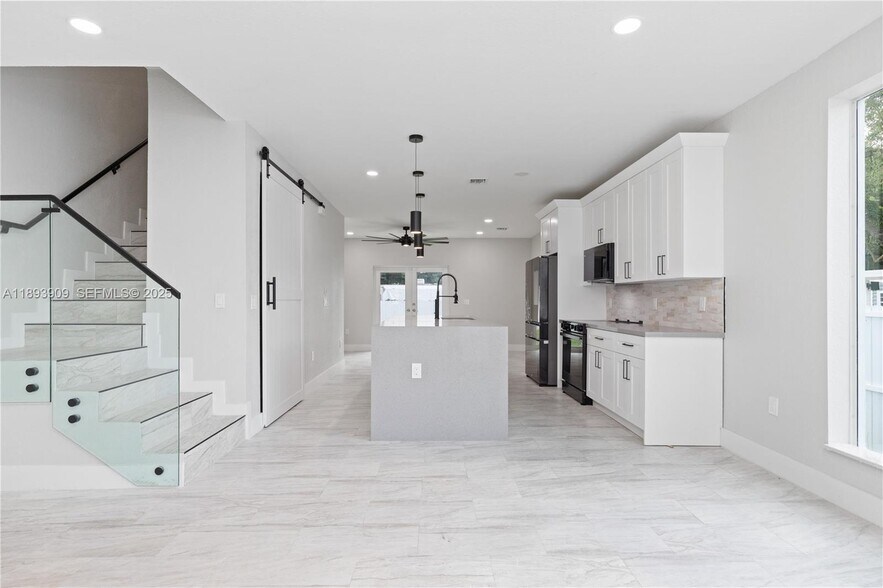 More Photos Of 2742 NW 48th St, Miami Healthcare For Sale