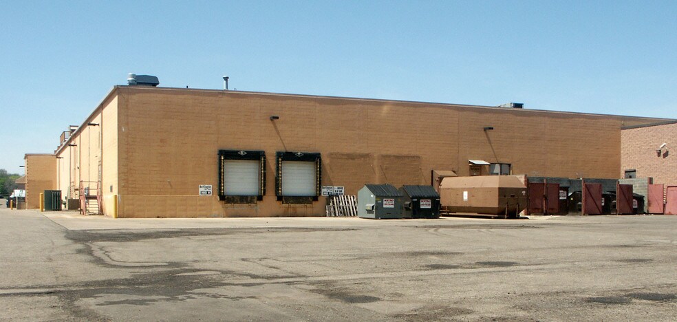 More Photos Of 4760-4844 Everhard Rd, Canton Storefront For Lease