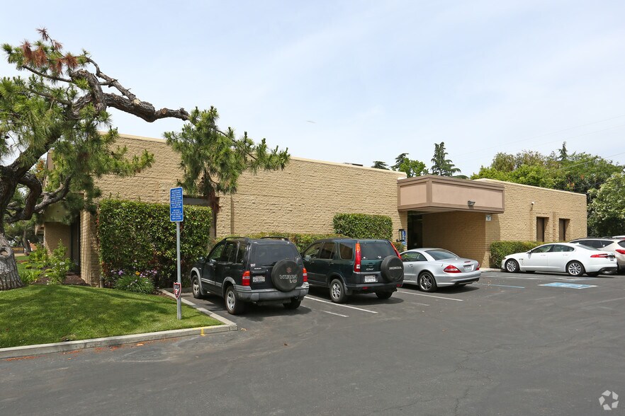 More Photos Of 1500 W Shaw Ave, Fresno Office For Lease