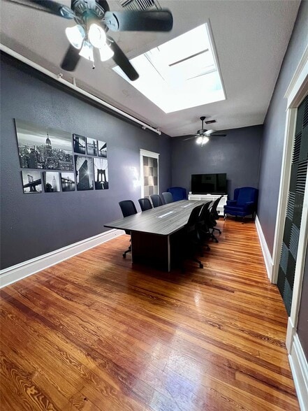 More Photos Of 112 W Indiana Ave, Deland Office For Lease