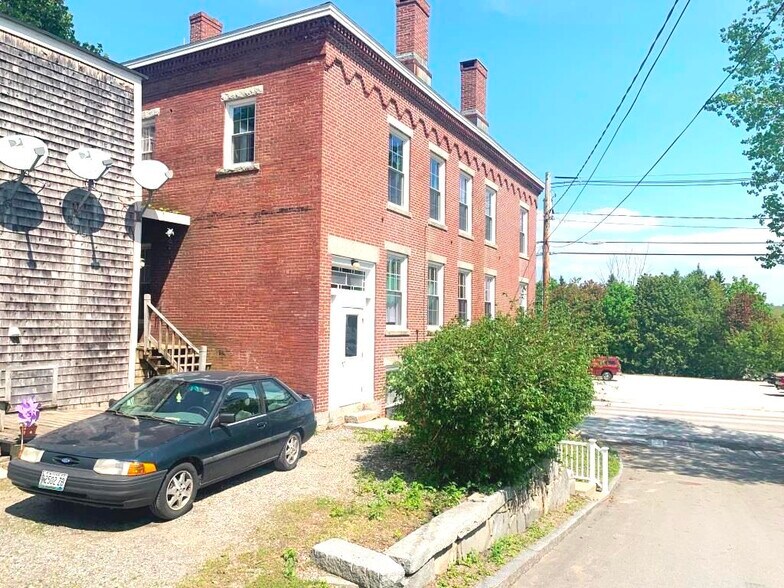 More Photos Of 115 Main St, Winterport Apartments For Lease