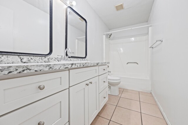 More Photos Of 325 SW Leisure Dr, Lake City Apartments For Sale