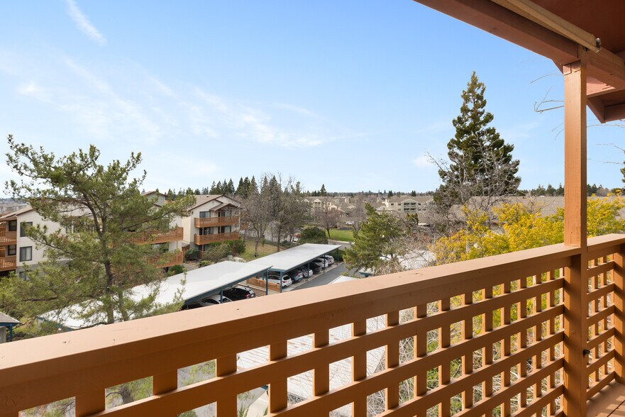 More Photos Of 2701 Sierra Sunrise Ter, Chico Apartments For Sale