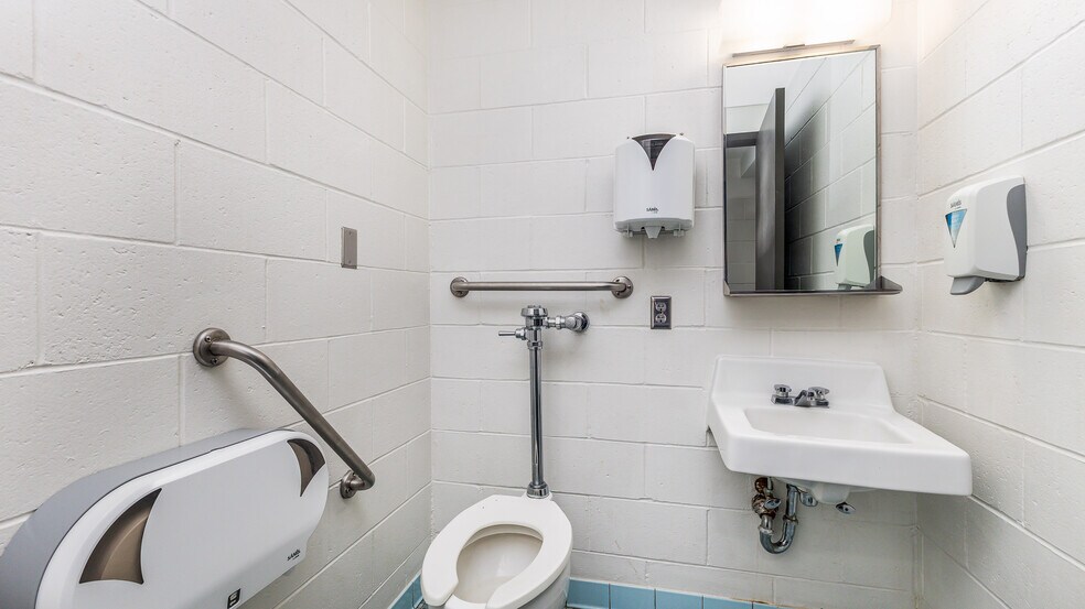 More Photos Of 1160 Seippel Rd, Dubuque Healthcare For Sale