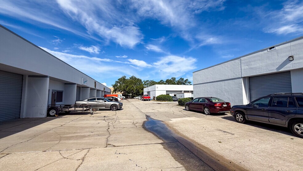 More Photos Of 2885 Electronics Dr, Melbourne Unknown For Lease