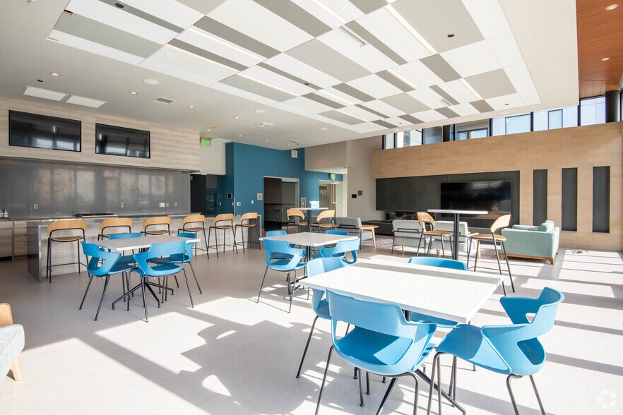 More Photos Of 216 S Pinckney St, Madison Apartments For Lease