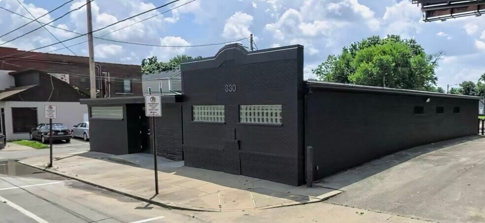 More Photos Of 330 E Oak St, Louisville Office For Sale