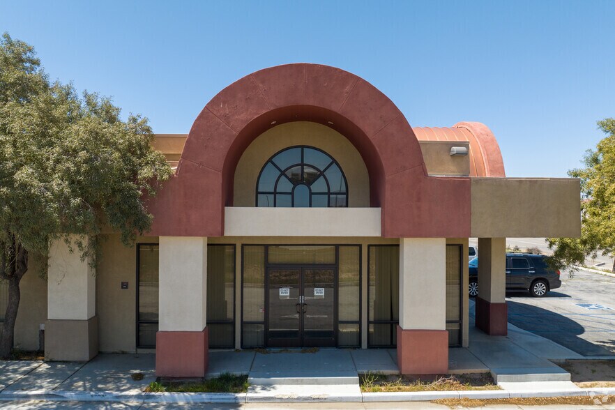 More Photos Of 15255 Bear Valley Rd, Hesperia Freestanding For Sale