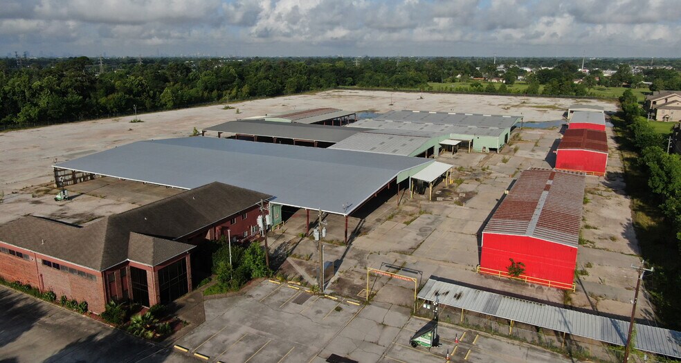 More Photos Of 9411 Alcorn St, Houston Warehouse For Lease