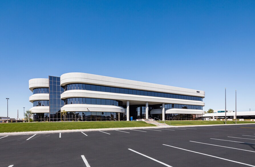 More Photos Of 8900 N 22nd Ave, Phoenix Office For Sale