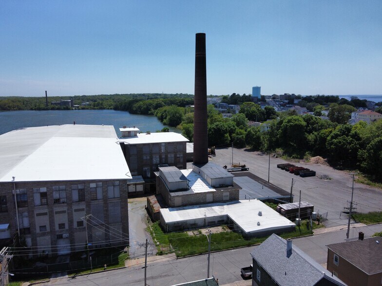 More Photos Of 109 Howe St, Fall River Warehouse For Lease