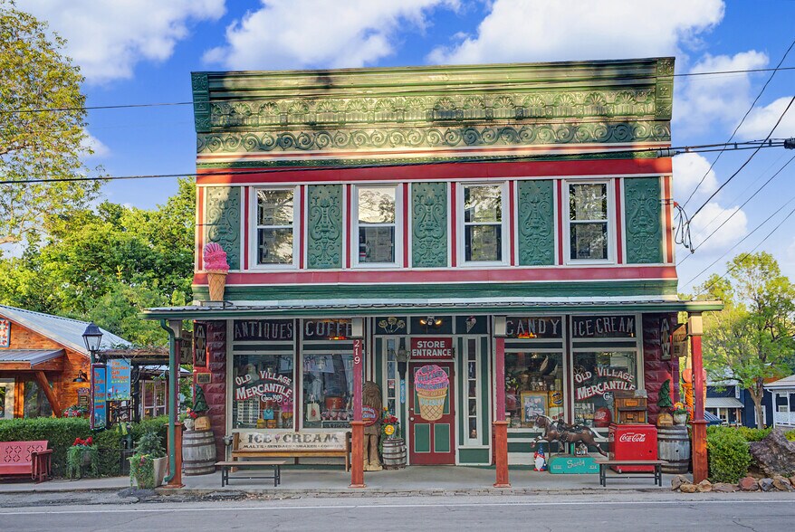 More Photos Of 219 MO-21, Caledonia Storefront Retail Residential For Sale