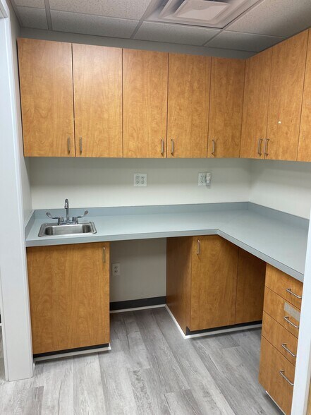 More Photos Of 101 Coolidge St, Hudson Medical For Lease