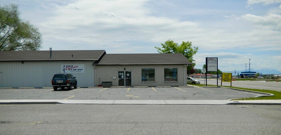 More Photos Of 560-564 W State Rd, Pleasant Grove Auto Dealership For Sale