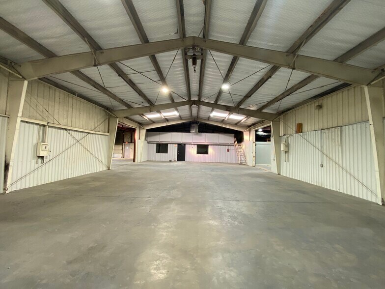 More Photos Of 8326 N County Rd W, Odessa Industrial For Lease