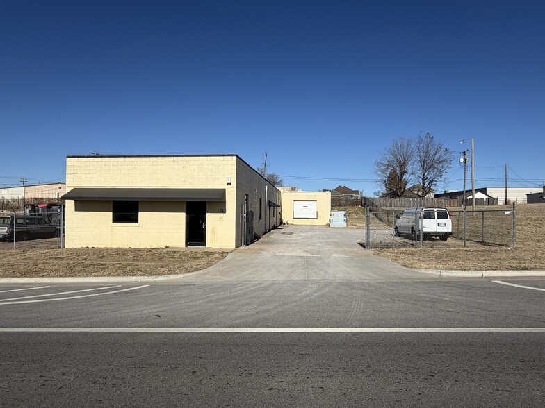 Primary Photo Of 1825 W Main St, Oklahoma City Warehouse For Sale