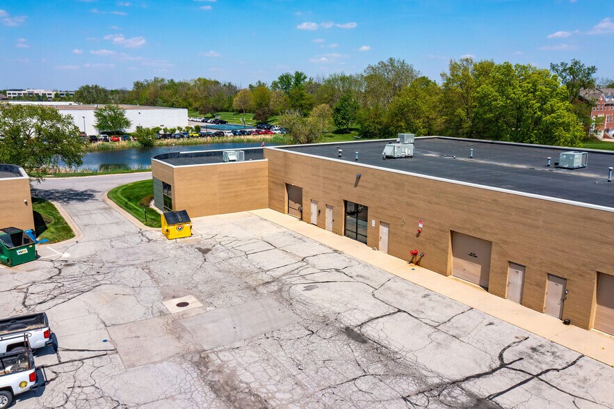 More Photos Of 11711 N College Ave, Carmel Light Distribution For Lease