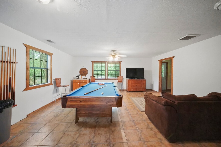 More Photos Of 25566 Bradbury Dr, Hockley Winery Vineyard For Sale