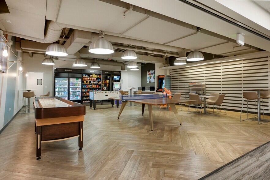 More Photos Of 7100 E Belleview Ave, Greenwood Village Office For Lease