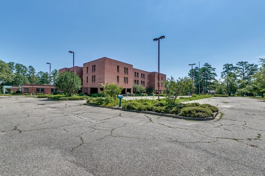 More Photos Of 1202 N Main St, Marion Assisted Living For Sale