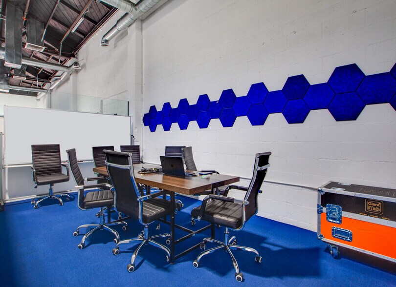 More Photos Of 8571-8575 Washington Blvd, Culver City Freestanding For Lease