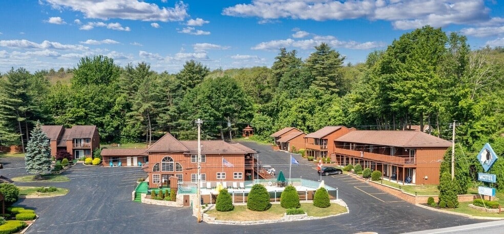 More Photos Of 1545 Us-9, Lake George Hotel For Sale