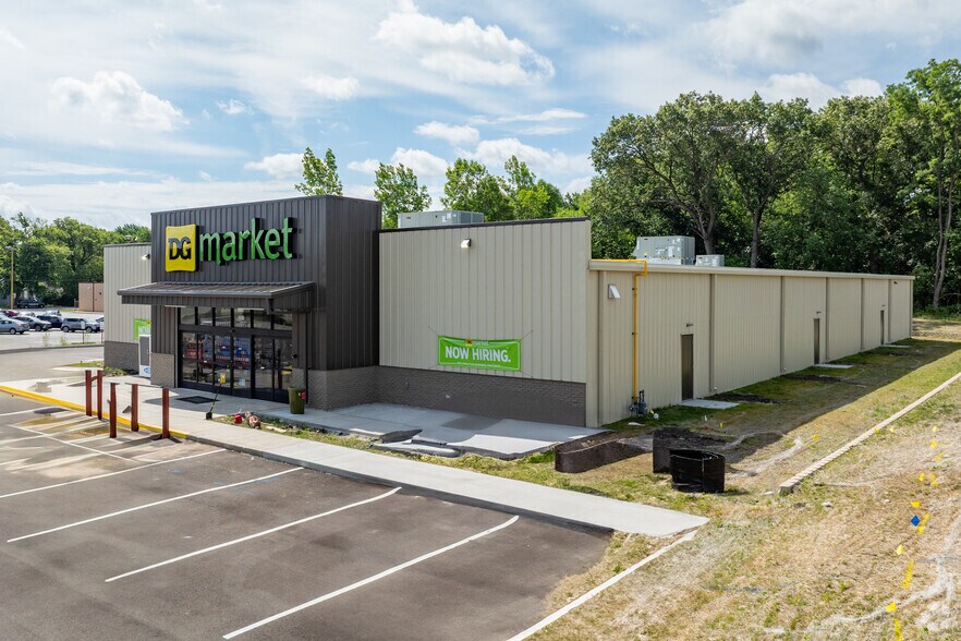 More Photos Of 3501 W 37th Ave, Hobart Convenience Store For Sale