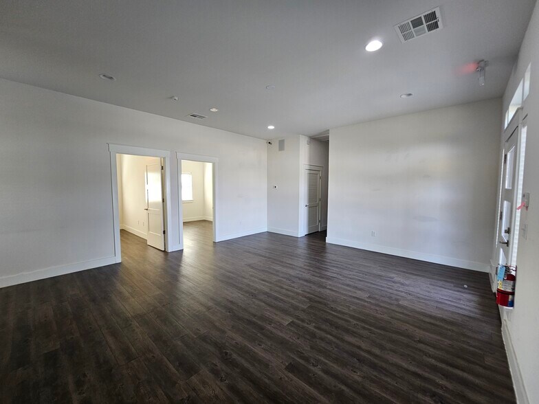 More Photos Of 230 Klattenhoff Ln, Hutto Office For Lease