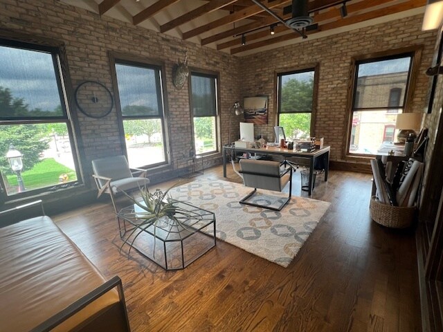 More Photos Of 220 N River St, East Dundee Freestanding For Sale