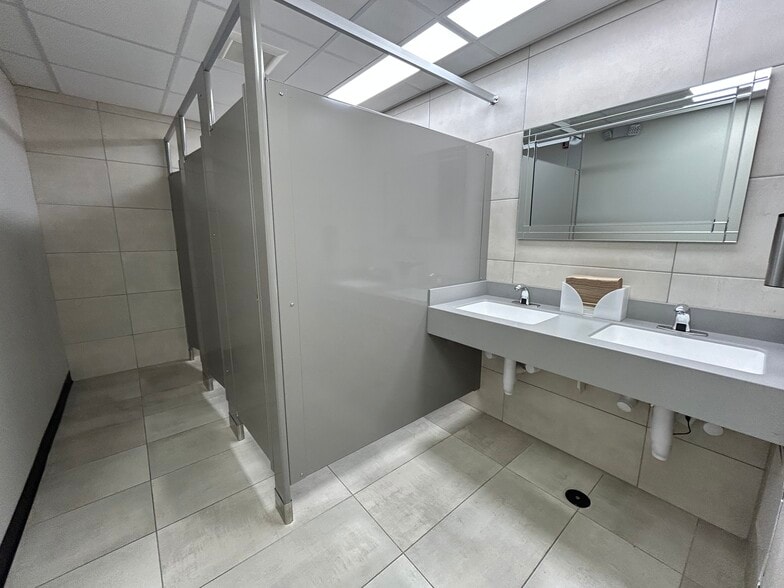 More Photos Of 9730 S Western Ave, Evergreen Park Medical For Lease