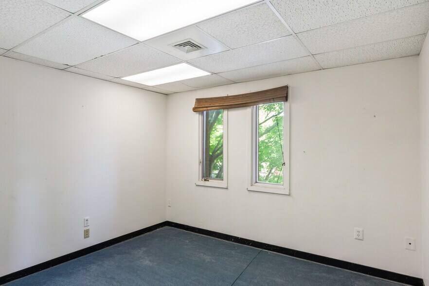 More Photos Of 3859-3871 Plaza Dr, Fairfax Office For Sale