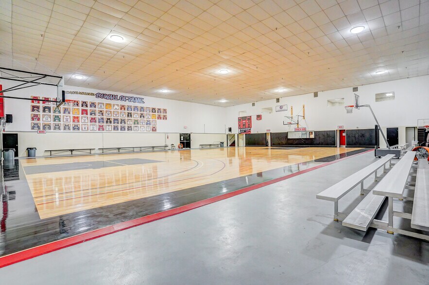 More Photos Of 950 S Central Ave, Compton Schools For Sale