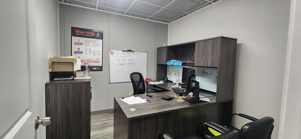 More Photos Of 7810 Sears Blvd, Pensacola Warehouse For Sale