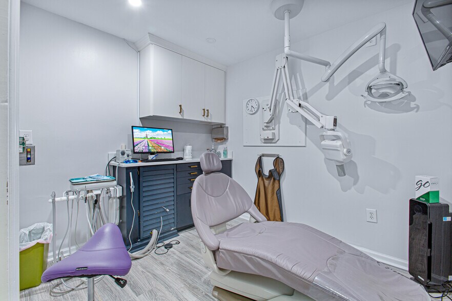 More Photos Of 924 Tall Pine Rd, Mount Pleasant Medical For Sale