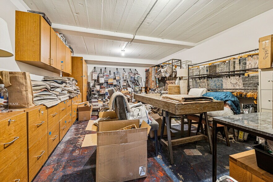 More Photos Of 120 W 9th St, Durango Flex For Lease