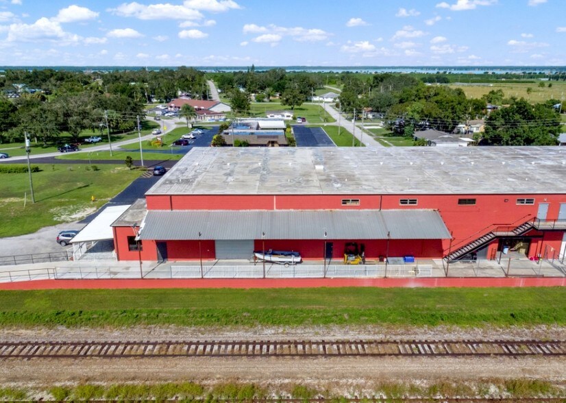 More Photos Of 110-112 W Interlake Blvd, Lake Placid Warehouse For Sale