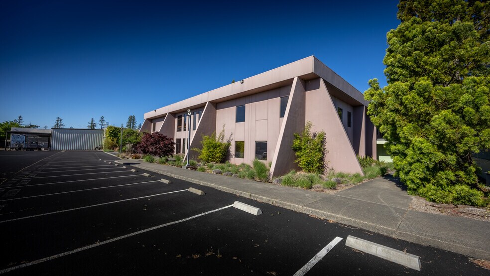 More Photos Of 3663 N Laughlin Rd, Santa Rosa Unknown For Lease